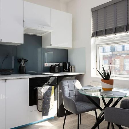 Studio Apt, 8 Min Walk From Tube 3 London Exterior foto
