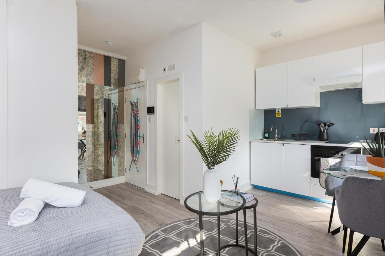 Studio Apt, 8 Min Walk From Tube 3 London Exterior foto
