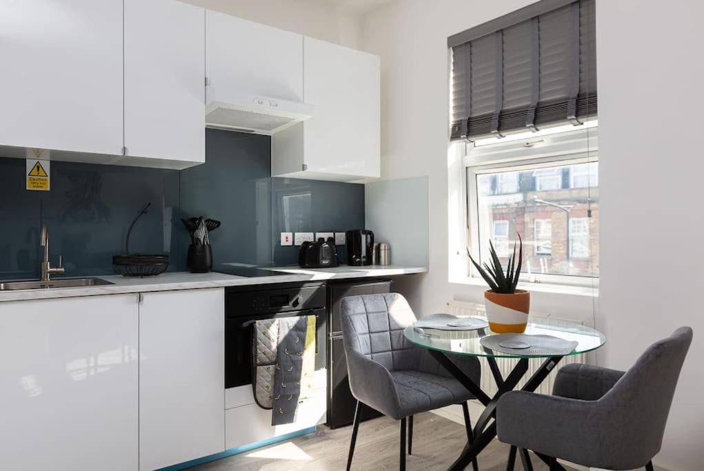 Studio Apt, 8 Min Walk From Tube 3 London Exterior foto